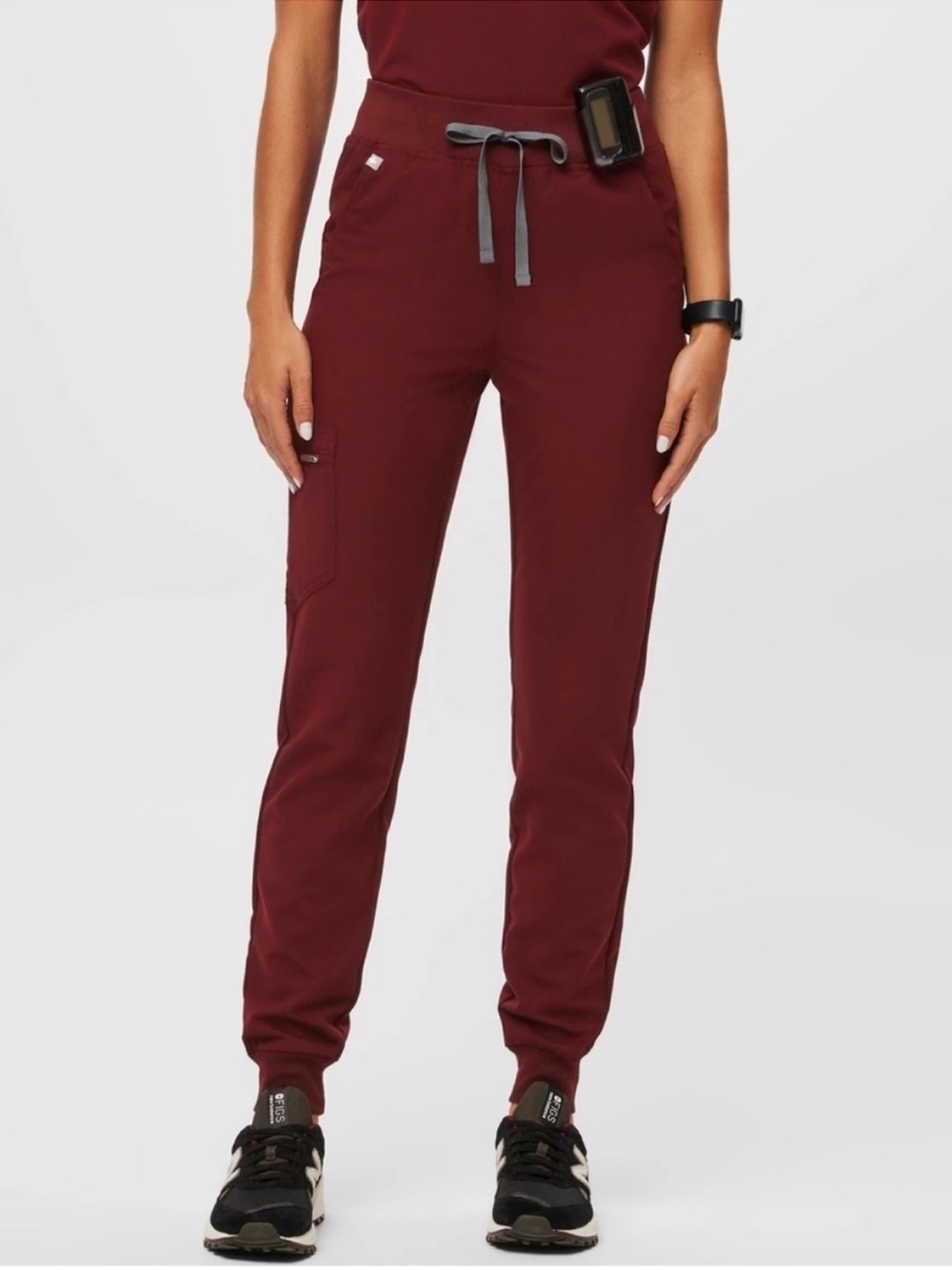 Figs Zamora Joggers Pants in Burgundy Size XS